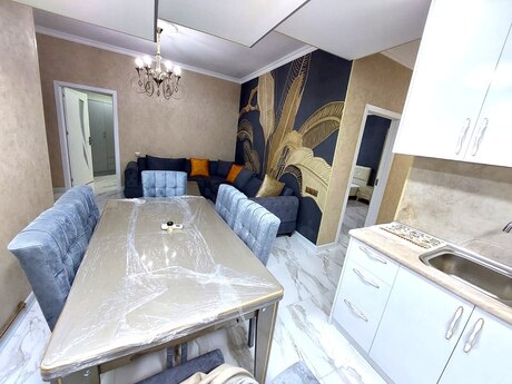 3 otaqlı köhnə tikili - Bakıxanov q. - 70 m²