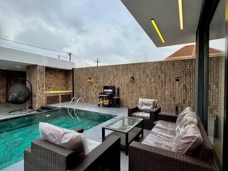 5 otaqlı həyət evi/bağ evi - Bilgəh q. - 350 m²
