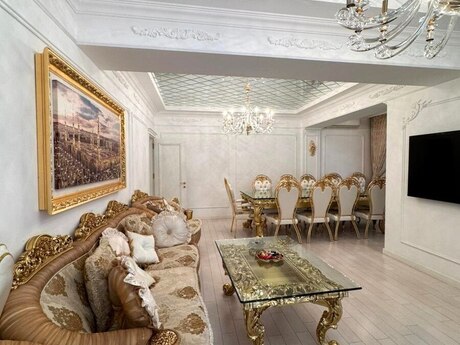 4 otaqlı yeni tikili - Şah İsmayıl Xətai m. - 181 m²