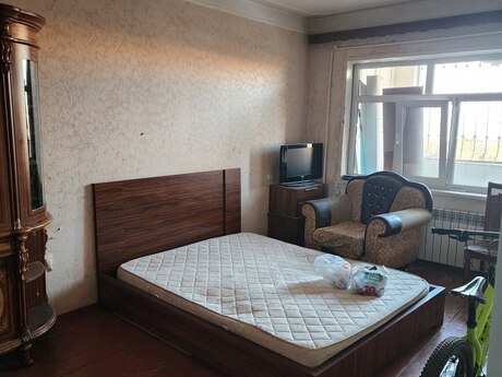 2 otaqlı köhnə tikili - Əhmədli q. - 65 m²