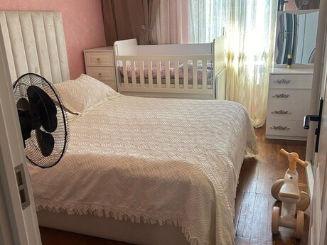 4 otaqlı köhnə tikili - Biləcəri q. - 90 m²