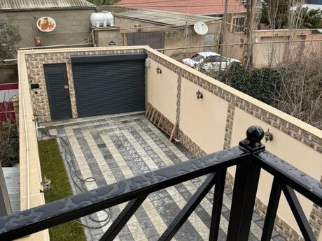 7 otaqlı həyət evi/bağ evi - Qaraçuxur q. - 175 m²
