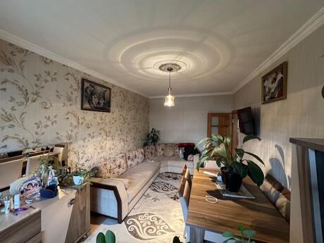 2 otaqlı köhnə tikili - Yeni Günəşli q. - 65 m²