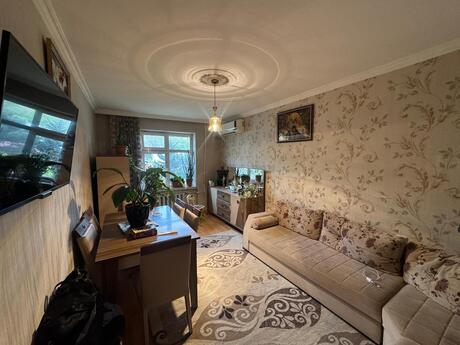 2 otaqlı köhnə tikili - Yeni Günəşli q. - 65 m²