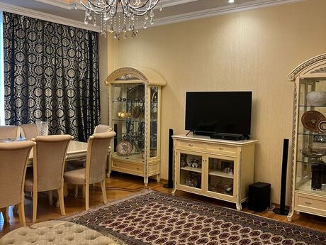 Elan №6105091 - Bakı, Nəriman Nərimanov m., 3 otaqlı, 135 m², 7/18 mərtəbə