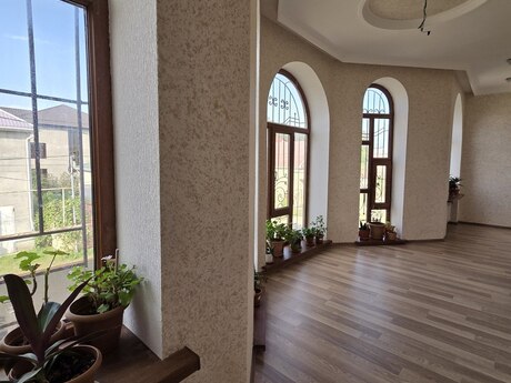 5 otaqlı həyət evi/bağ evi - Qusar - 244 m²