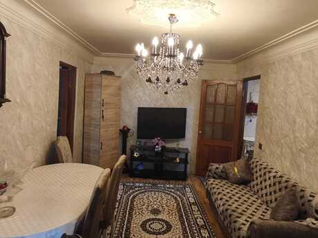 2 otaqlı köhnə tikili - Elmlər Akademiyası m. - 50 m²