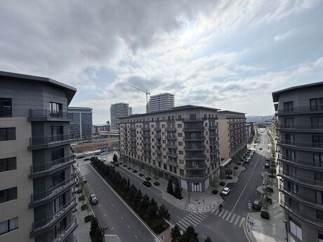 4 otaqlı yeni tikili - Ağ şəhər q. - 198 m²