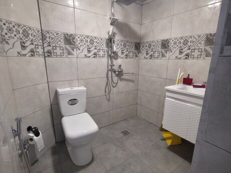 1 otaqlı köhnə tikili - Bakıxanov q. - 40 m²