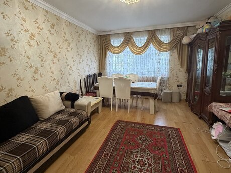 3 otaqlı köhnə tikili - Qaraçuxur q. - 70 m²