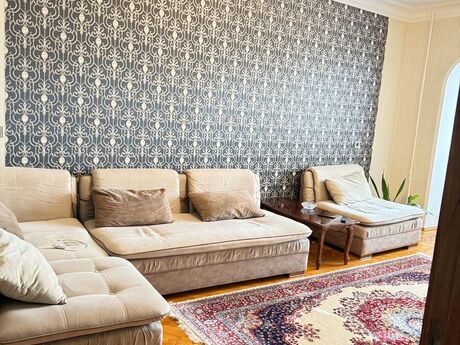 3 otaqlı köhnə tikili - Azadlıq Prospekti m. - 85 m²