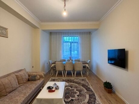 4 otaqlı yeni tikili - 8 Noyabr m. - 128 m²