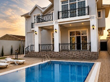 5 otaqlı həyət evi/bağ evi - Buzovna q. - 380 m²