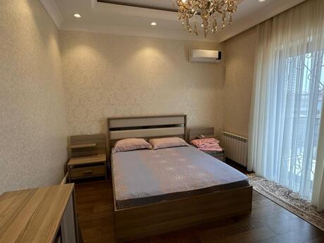 6 otaqlı həyət evi/bağ evi - Şüvəlan q. - 500 m²