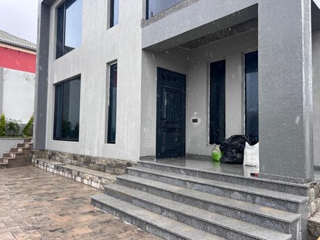 4 otaqlı həyət evi/bağ evi - Görədil q. - 200 m²