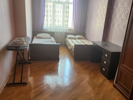 3-room apartment, 136 m², Nizami: 420 000 ₼ 5