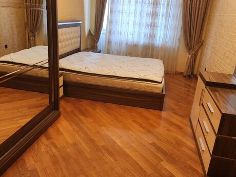 3-room apartment, 136 m², Nizami: 420 000 ₼ 4