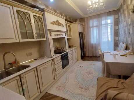 4 otaqlı yeni tikili - Memar Əcəmi m. - 175 m²