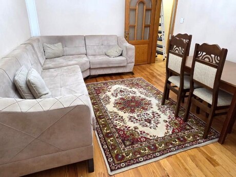 2 otaqlı köhnə tikili - Yeni Günəşli q. - 65 m²