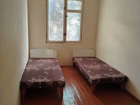 2 otaqlı köhnə tikili - Memar Əcəmi m. - 42 m²
