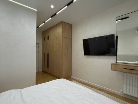3 otaqlı yeni tikili - 28 May m. - 130 m²