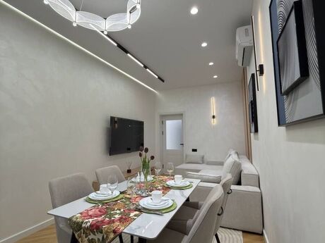 3 otaqlı yeni tikili - 28 May m. - 130 m²