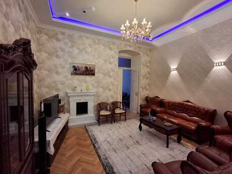 3 otaqlı köhnə tikili - Sahil m. - 110 m²