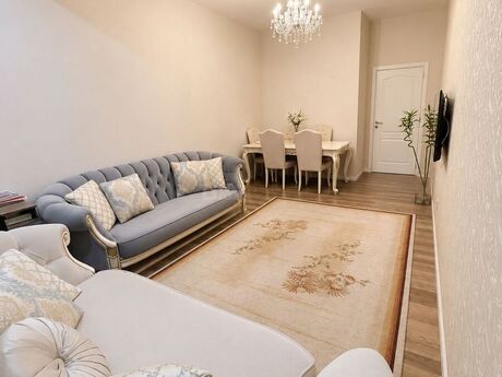 2 otaqlı yeni tikili - İnşaatçılar m. - 78 m²