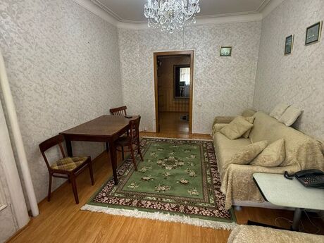 2-комн. вторичка - м. Ахмедлы - 63 м²