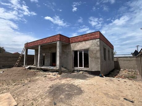 5 otaqlı həyət evi/bağ evi - Novxanı q. - 150 m²