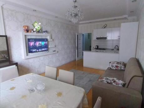3 otaqlı yeni tikili - İnşaatçılar m. - 70 m²