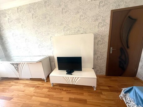 2 otaqlı köhnə tikili - Yeni Günəşli q. - 60 m²