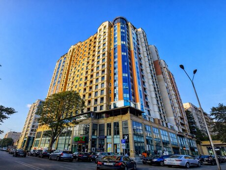 4 otaqlı yeni tikili - Nəriman Nərimanov m. - 180 m²
