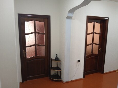 4 otaqlı köhnə tikili - Yeni Günəşli q. - 104 m²