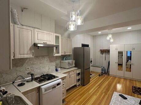 2 otaqlı yeni tikili - Şah İsmayıl Xətai m. - 70 m²