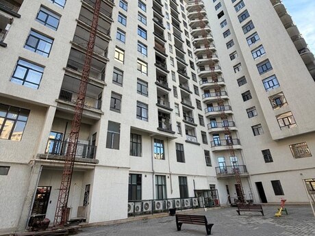 4-комн. новостройка - м. Нариман Нариманов - 196 м²