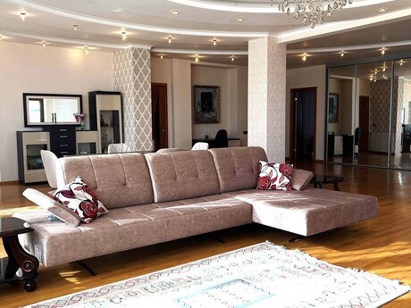 3 otaqlı yeni tikili - 28 May m. - 190 m²