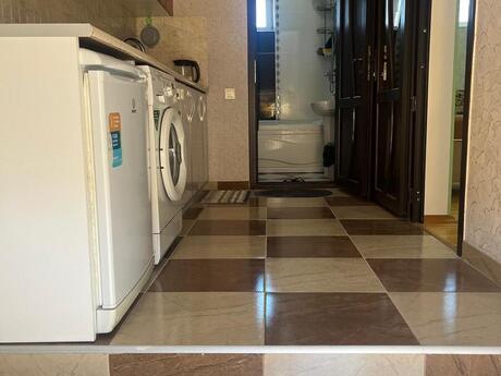 11 otaqlı həyət evi/bağ evi - Dübəndi q. - 435 m²