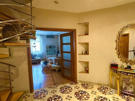 5 otaqlı yeni tikili - Elmlər Akademiyası m. - 200 m²