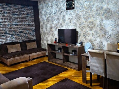 Elan №6105609 - Bakı, Xalqlar Dostluğu m., 2 otaqlı, 70 m², 13/17 mərtəbə