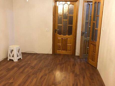 2 otaqlı köhnə tikili - Neftçilər m. - 52 m²