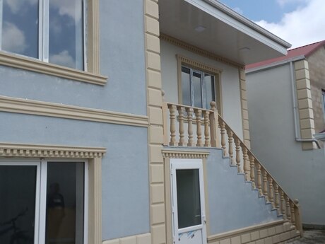 7 otaqlı həyət evi/bağ evi - Binə q. - 130 m²