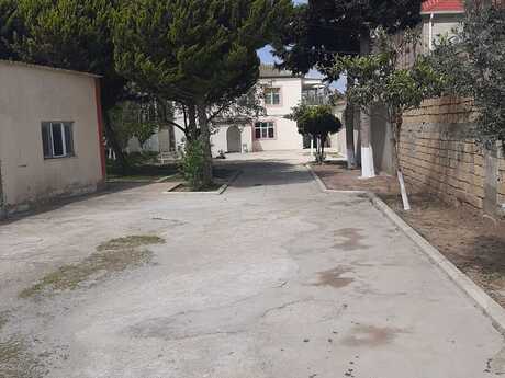 7 otaqlı həyət evi/bağ evi - Novxanı q. - 135 m²