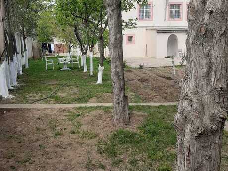 7 otaqlı həyət evi/bağ evi - Novxanı q. - 135 m²