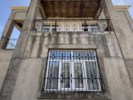 4 otaqlı həyət evi/bağ evi - Novxanı q. - 160 m²