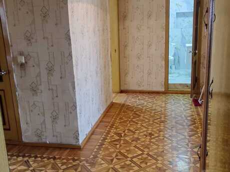 4-комн. вторичка - м. Элмляр Академиясы - 81.6 м²