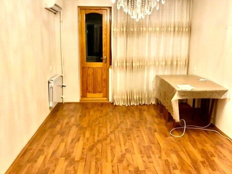 2 otaqlı köhnə tikili - Neftçilər m. - 52 m²