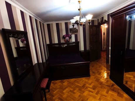 3-комн. вторичка - м. 28 мая - 60 м²