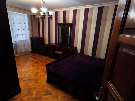 3-комн. вторичка - м. 28 мая - 60 м²