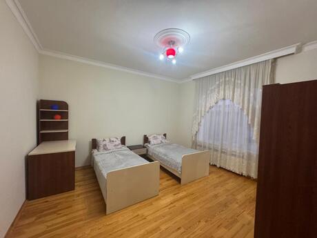 4 otaqlı həyət evi/bağ evi - Quba - 200 m²